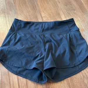 Mid rise lululemon speed up short